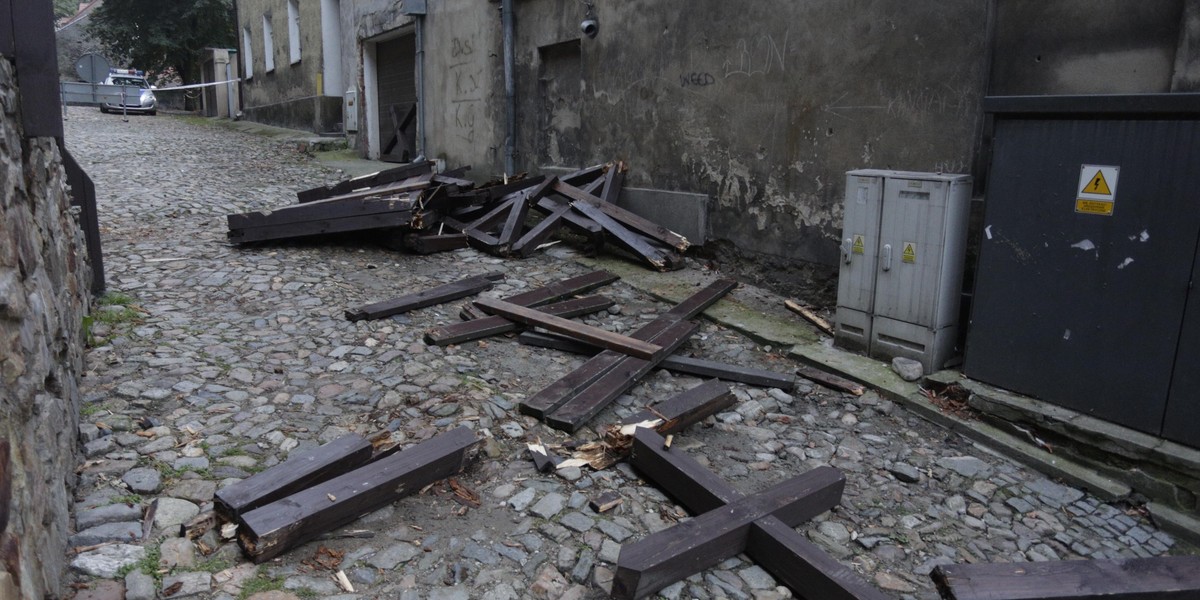 Paczków. Zawalił się taras widokowy. Jedna osoba nie żyje