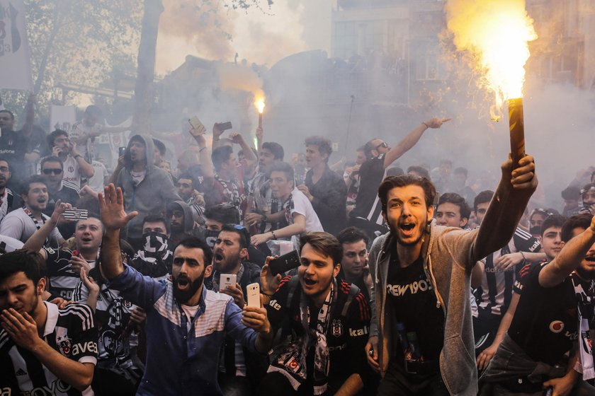 Besiktas ma nowy stadion. Doszło do zamieszek przed pierwszym meczem