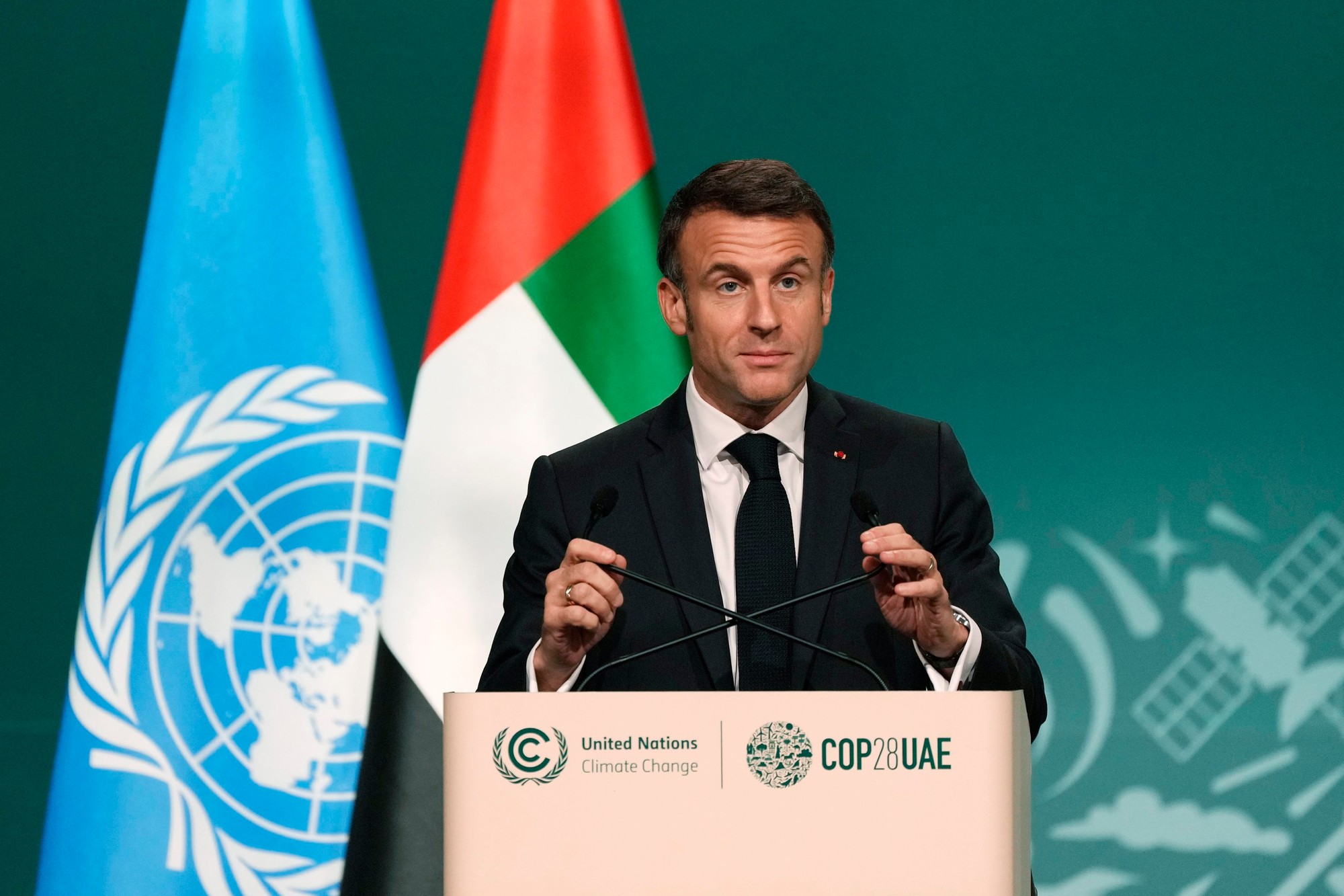 Konferencia OSN o zmene klímy COP28 v Dubaji - francúzsky prezident Emmanuel Macron.