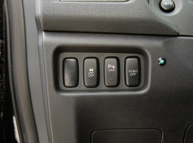 Sprawdzamy czy Mitsubishi ASX jest na tyle atrakcyjną propozycją, aby stworzyć realne zagrożenie dla już leciwego ale wciąż popularnego Qashqaia.