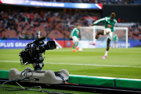 French Ligue 1 clubs are set to miss out on 110 million euros if leading broadcaster Canal Plus holds back money that was due to be paid this week