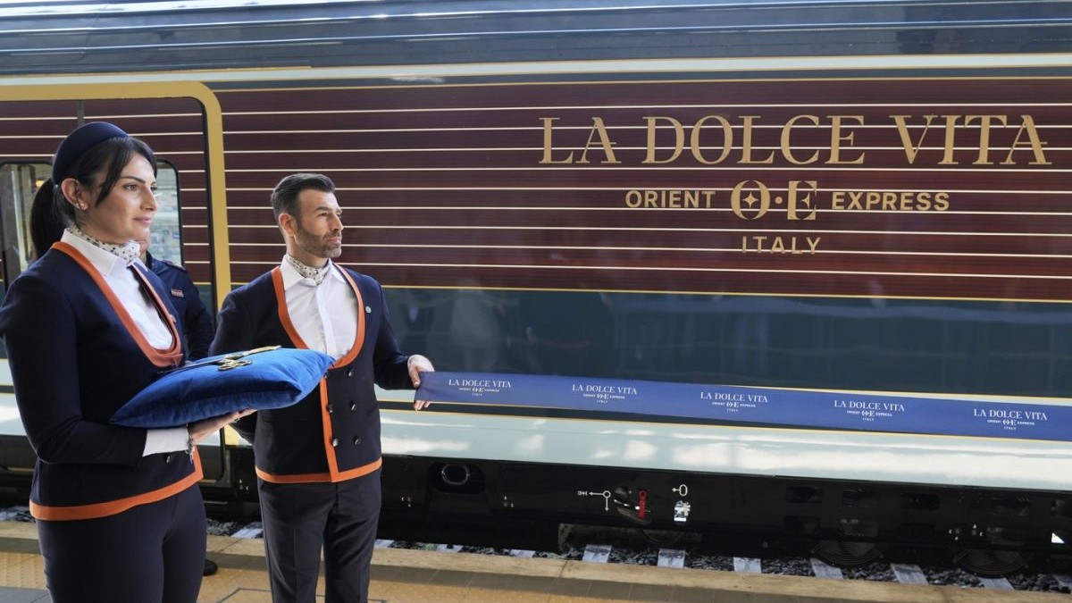Noul tren de lux La Dolce Vita Orient Express a intrat în România: o călătorie de 20.000 de euro care oprește la Brașov și Sinaia