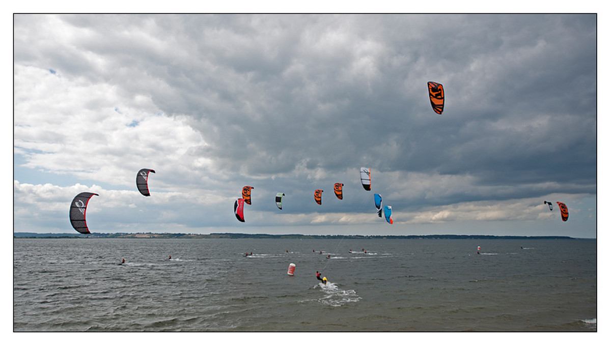 W dniach 19-20 maja w Chałupach, na kempingu Chałupy III rozegrano I etap tegorocznego Pucharu Polski w kitesurfingu Ford Kite Cup.