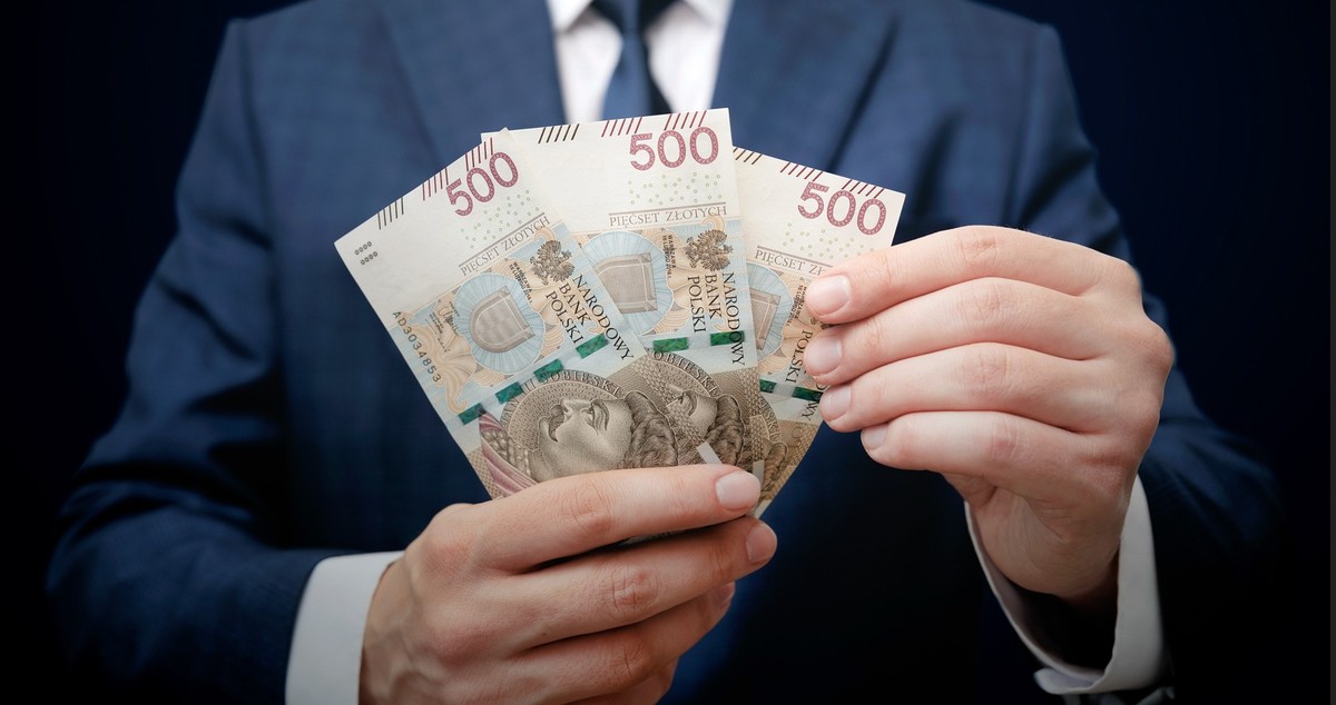 Dochód pasywny 3000 zł na miesiąc z ETF-ów. Plan na dywidendę i gotowe portfele