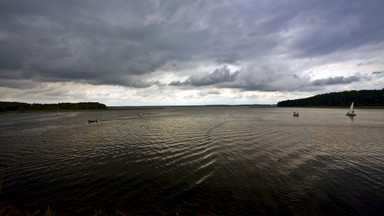 Tragedia na jeziorze. Znaleziono dwa ciała