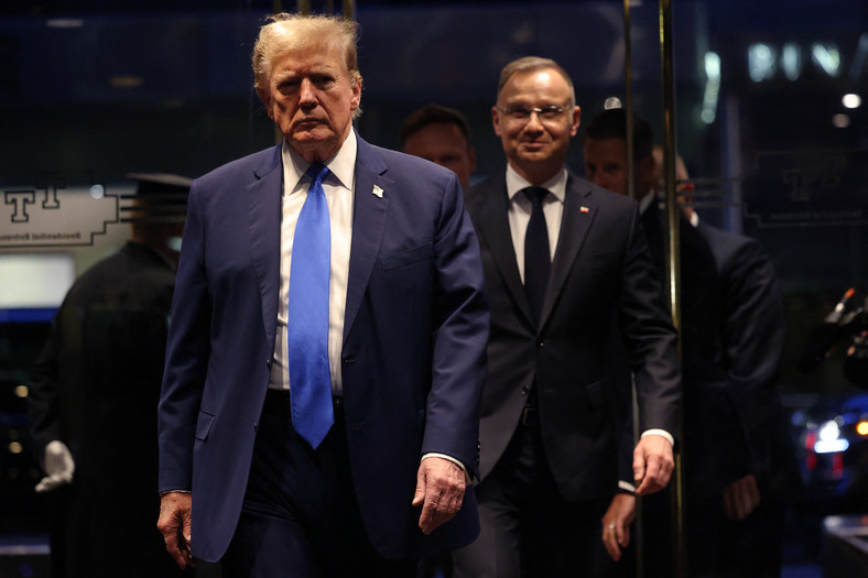 Republikański kandydat na prezydenta, były prezydent USA Donald Trump z prezydentem Polski Andrzejem Dudą w Trump Tower, Nowy Jork, 17 kwietnia 2024 r.