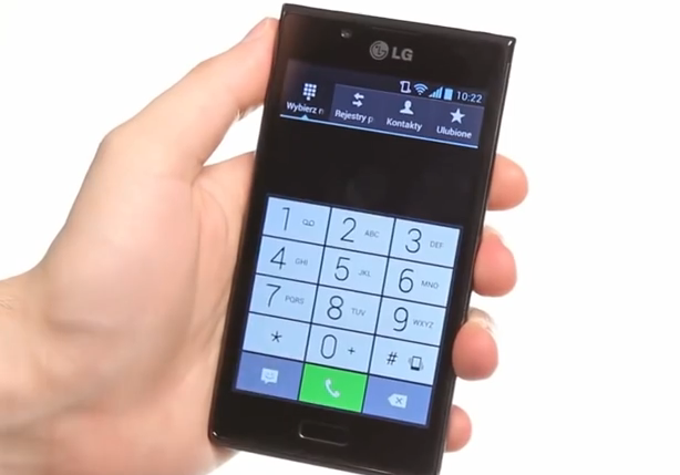 Telefon ten nie robi wrażenia swoimi parametrami, za to oferuje kilka ciekawych funkcji. Jedną z nich jest Qslide, która umożliwia wyświetlanie dwóch aplikacji równocześnie na pełnym ekranie dzięki przeźroczystym warstwom. Cechą charakterystyczną Swifta jest minimalistyczny design, ze smukłą obudową. Ekran True HD IPS, o rozdzielczości 480x800 pikseli, jest mocnym punktem LG L7 II. Oferuje naturalne odwzorowanie kolorów z zadowalającymi kątami widzenia.