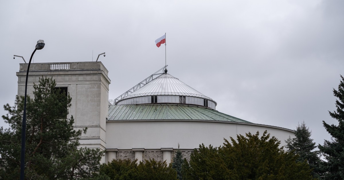 Dwie partie mogłyby przejąć władzę w Sejmie. Jest nowy sondaż