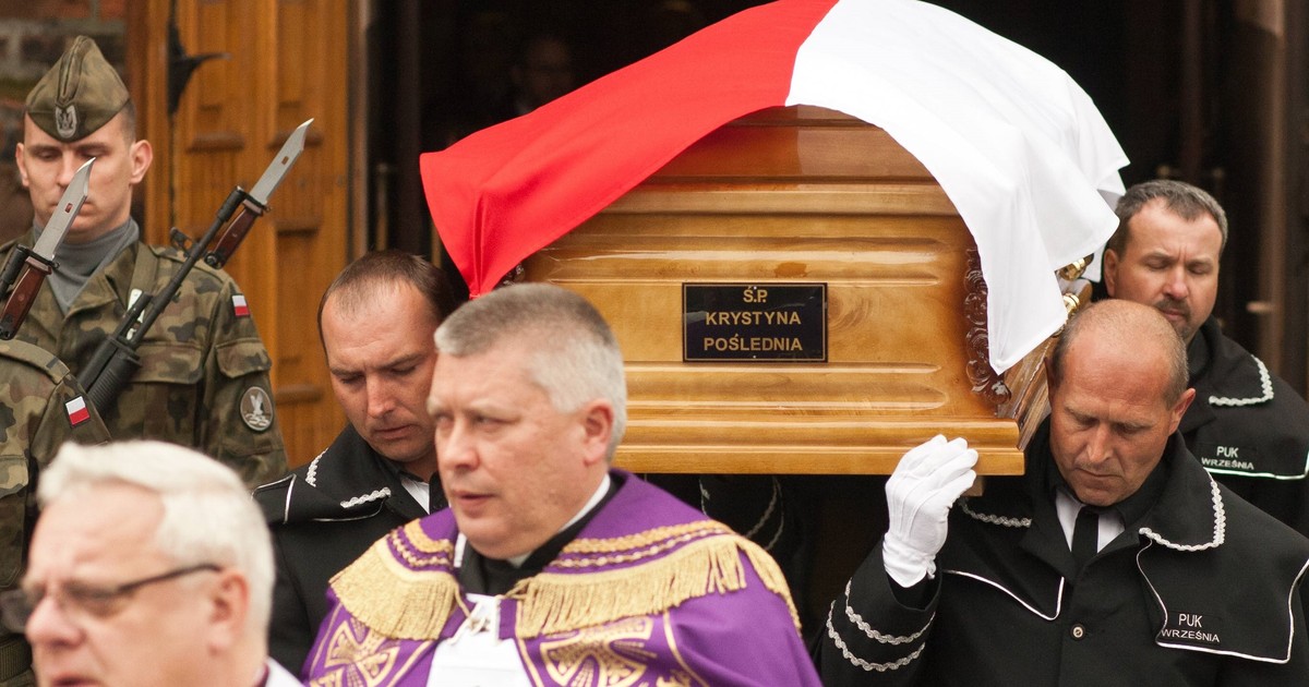 Mowa Pożegnalna Na Pogrzebie Przykłady Pogrzeb posłanki PO