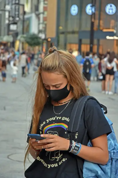 Płacenie telefonem jest bezpieczne i wygodne