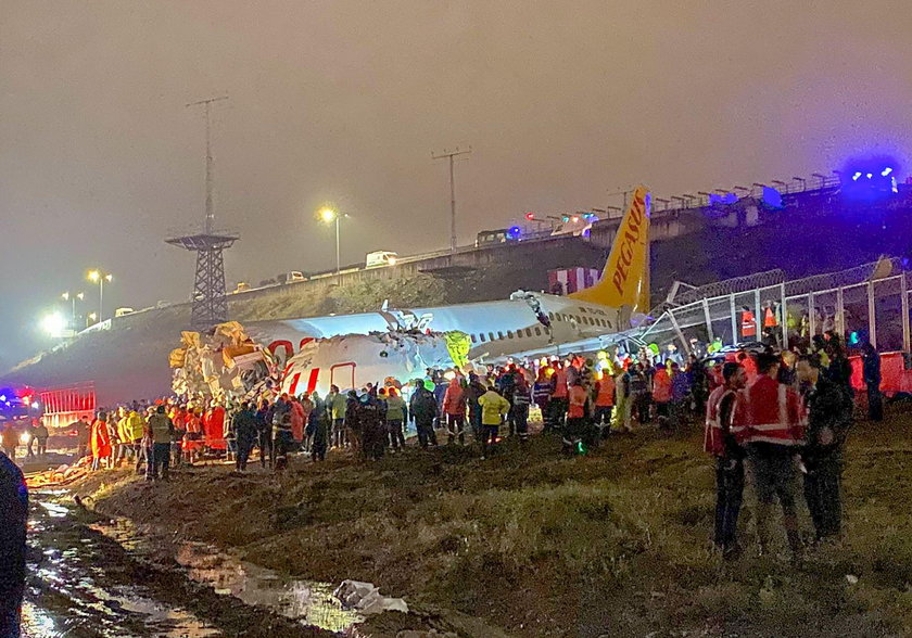 W Stambule rozbił się samolot