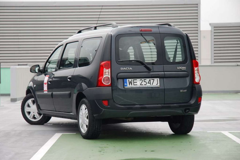 Skoda Roomster kontra Dacia Logan MCV: drożej nie zawsze znaczy więcej