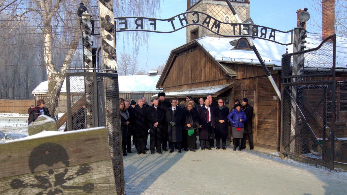 Delegacje Sejmu i Knesetu nie wydadzą wspólnego oświadczenia - powiedziała szefowa polsko-izraelskiej grupy parlamentarnej Beata Małecka–Libera (PO). Powód to nieobecność na obchodach Dnia Pamięci o Ofiarach Holokaustu marszałek Sejmu i przewodniczącego Knesetu.