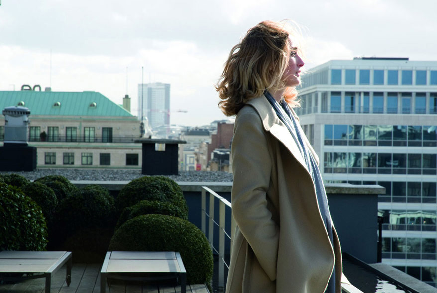 Julie Gayet w filmie "Bez śladów" (2010)