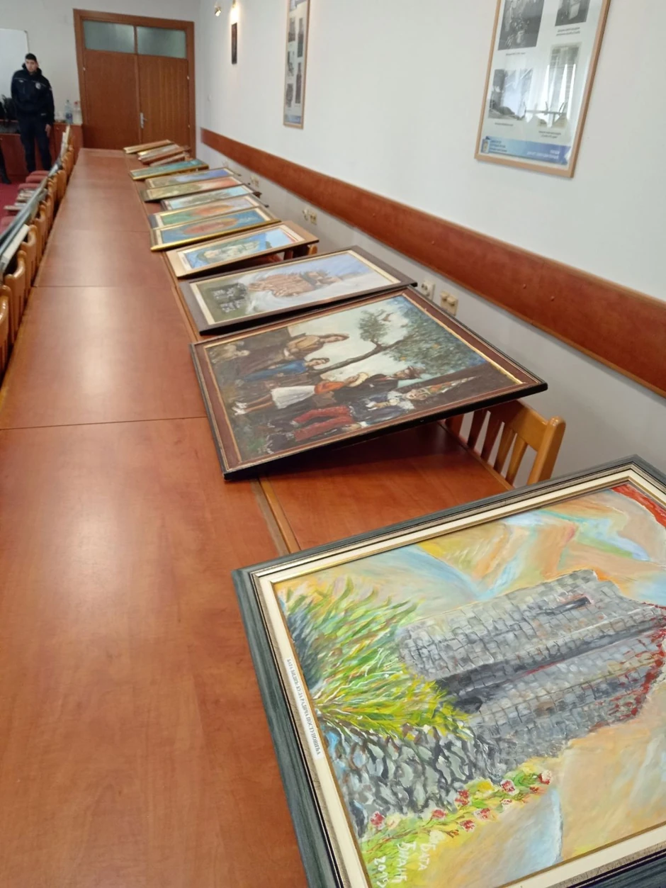 Pronađene slike koje su ukradene iz kuće poznatog književnika