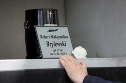 Pogrzeb Roberta Brylewskiego. Tysiące ludzi pożegnały wielkiego artystę [FOTO]