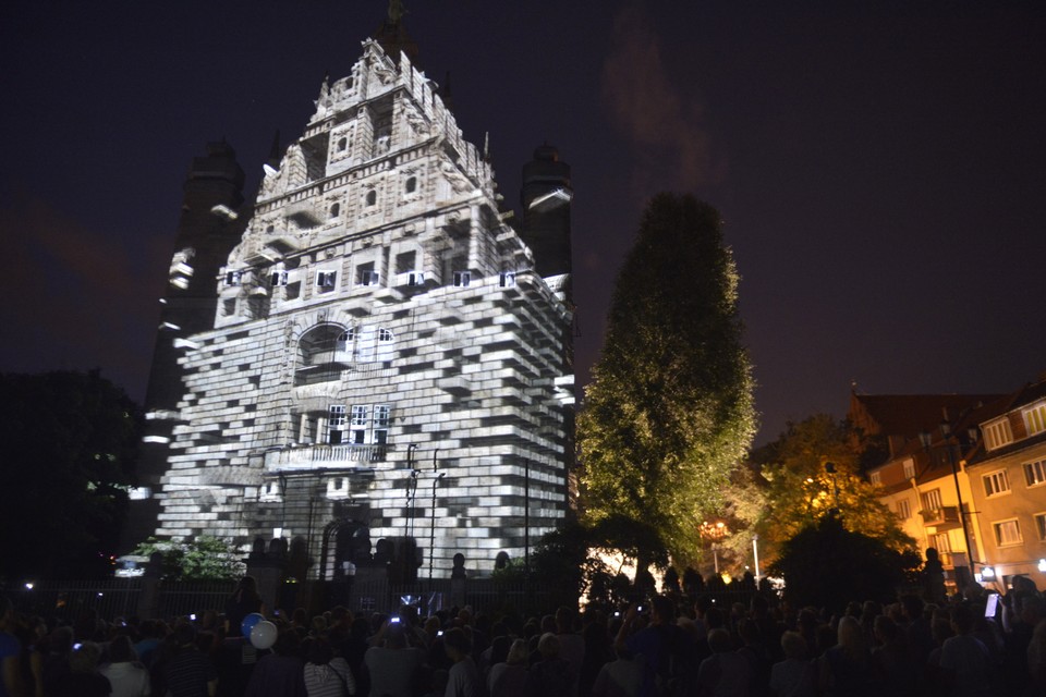 TORUŃ MIĘDZYNARODOWY FESTIWAL ŚWIATŁA SKYWAY