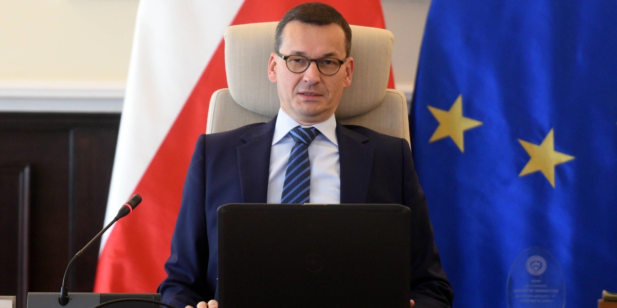 Orędzie Morawieckiego: Dla wszystkich jest miejsce pod biało-czerwoną flagą