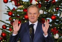 Donald Tusk krytykuje Orbana i Romanowskiego. "Cierpliwie powtarzał życzenia"