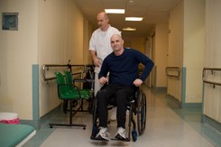 Tomasz Gollob wrócił do Polski. Teraz polscy lekarze sprawdzą, czy zabiegi w Chinach coś dały