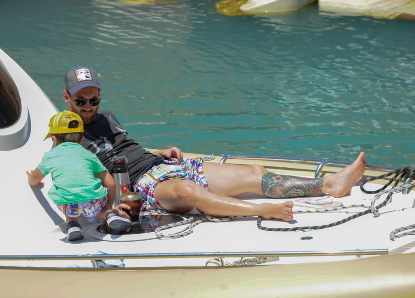 Lionel Messi relaksuje się na wakacjach na Ibizie