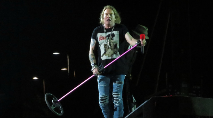Axl Rose csúnyán elrontotta a gyomrát, de nem mondta le a Guns N' Roses koncertjét /Fotó: Profmedia-Red Dot