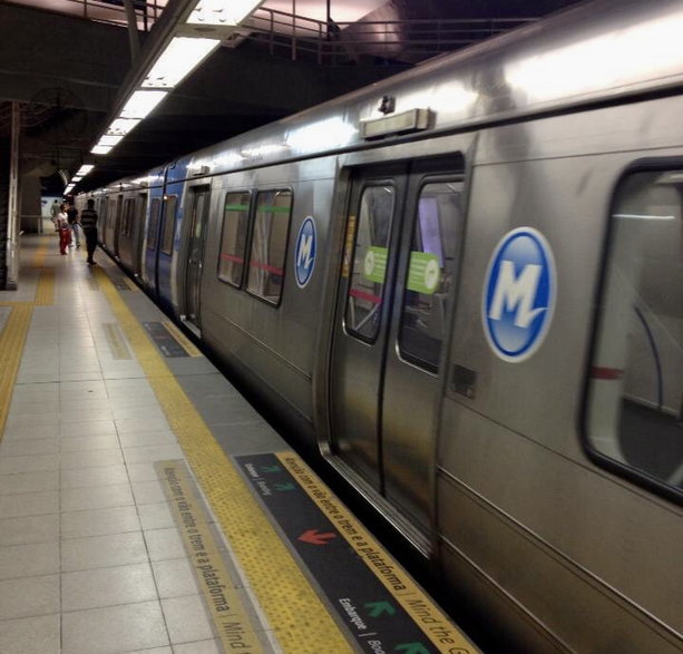 W trakcie karnawału w Rio klimatyzowane metro kursuje przez całą dobę za darmo