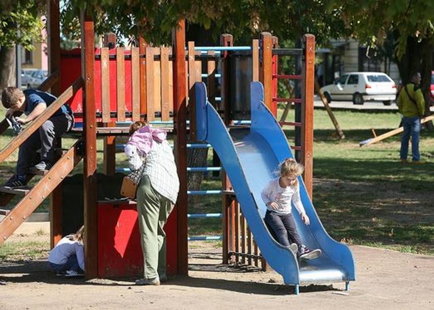 Deca bi trebalo da se igraju, a ne da rade