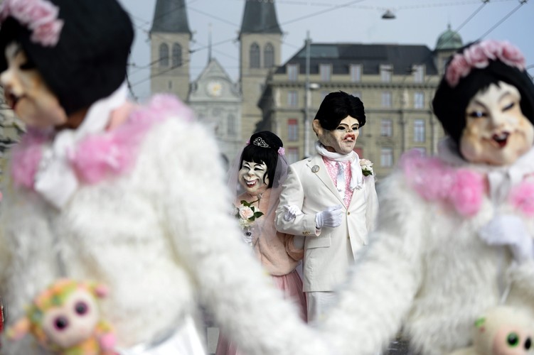 Horror na ulicach! Niezwykły karnawał w Lucernie