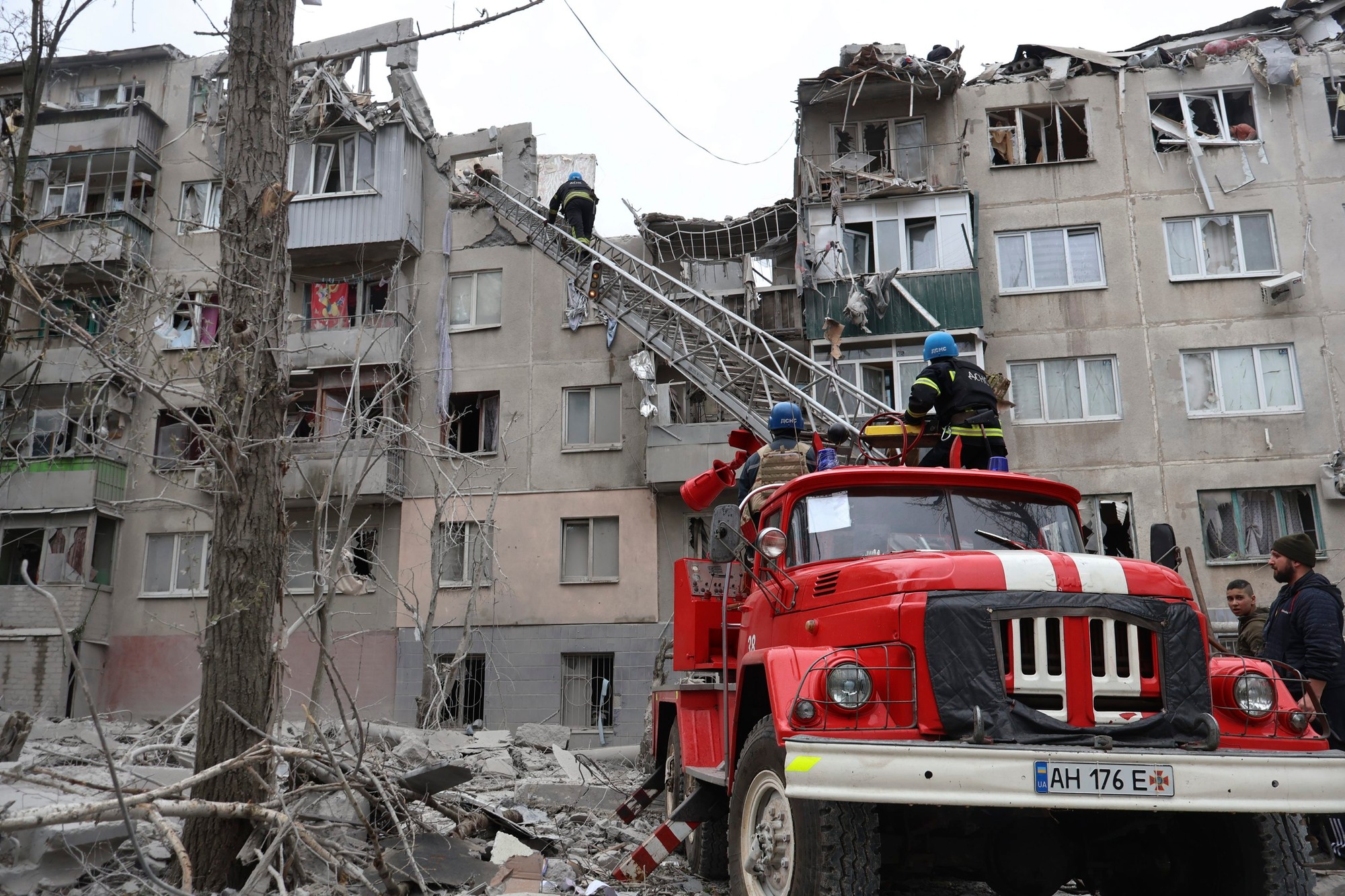 Ruské ostreľovanie v Sloviansku zabilo najmenej 5 ľudí a 15 zranilo.