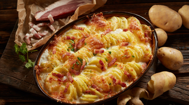 A burgonya gratin nem csak mutatós, de nagyon finom, akár önmagában is fogyasztható étel Fotó: Shutterstock 