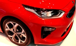 Kia rozpaliła Genewę. Nowy CEED SW zaskakuje solidnością i innowacjami [FOTO]