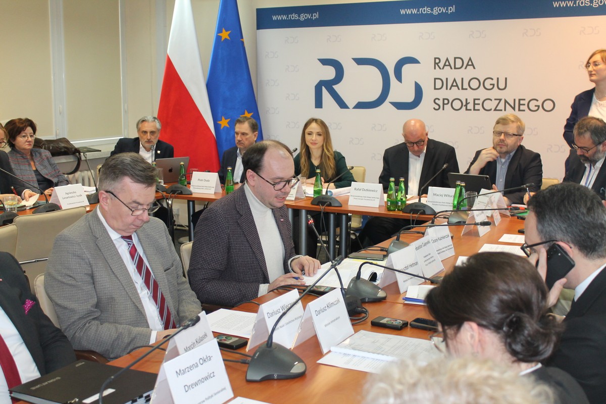 Obecnie w RDS zasiadają przedstawiciele siedmiu organizacji biznesowych, po zmianach zostały tylko trzy