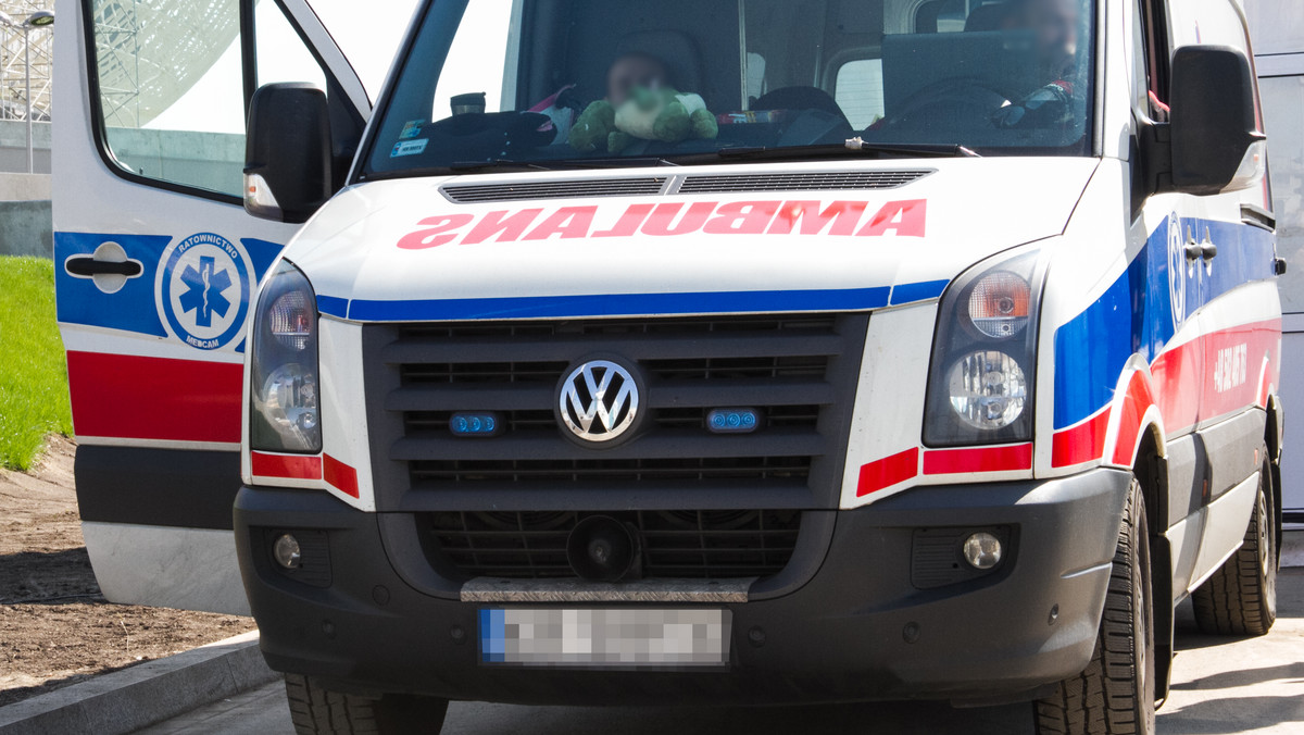 Pijany pieszy uderzył w trolejbus na przystanku w Lublinie. Do zdarzenia doszło przed południem w zatoce przystankowej komunikacji miejskiej przy Ogrodzie Saskim.
