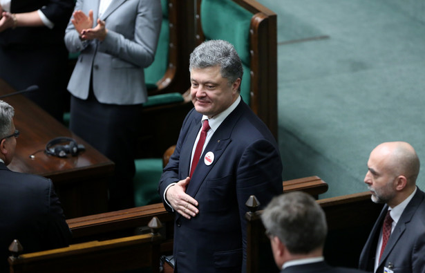 Warszawa, 17.12.2014. Wizyta prezydenta Ukrainy Petra Poroszenki w Polsce. Prezydent Ukrainy Petro Poroszenko przed wystąpieniem w Sejmie, podczas uroczystego zgromadzenia posłów i senatorów. Źródło: PAP/Leszek Szymański