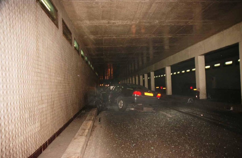 Tunel Pont de l' Alma nadgledan je kamerama, ali nijedna nije zabeležila trenutak udarca u stub