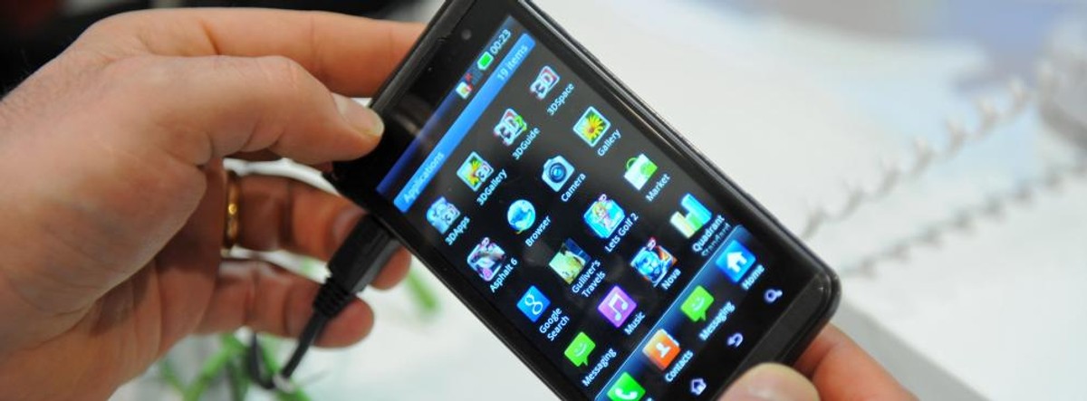 LG Optimus 3D