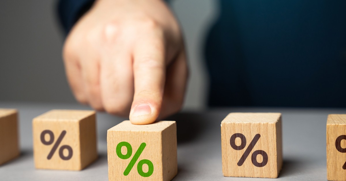 Rzecznik finansowy ostrzeże w mediach. Klienci lombardów, straż pożarna i koła gospodyń wiejskich pod jego ochroną