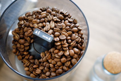 Niezbędne do zaparzenia pysznej kawy — sprawdź ranking młynków