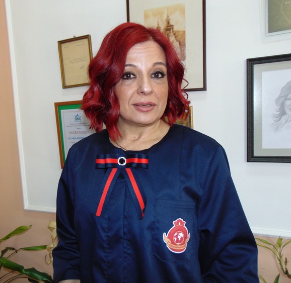 Naši đaci koriste mobilne samo na informatici, kaže direktorka Dušica Tričković