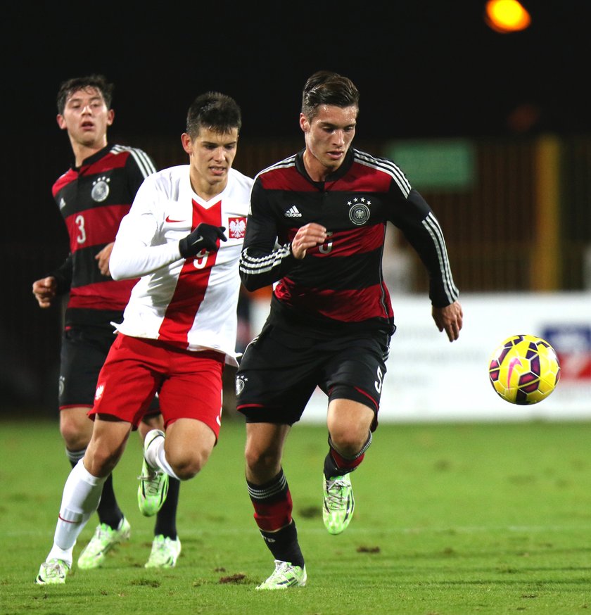 Niemiec ośmieszył Polaka w meczu U20! Wideo stało się hitem w sieci!