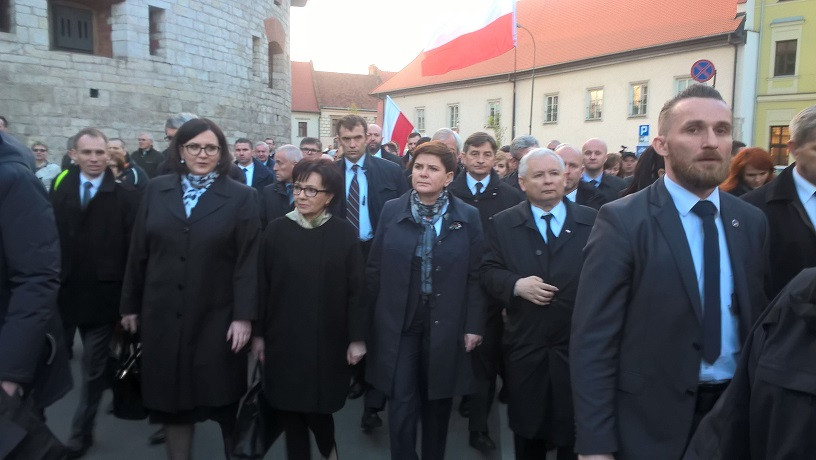 Rocznicowe obchody pochowania pary prezydenckiej na Wawelu