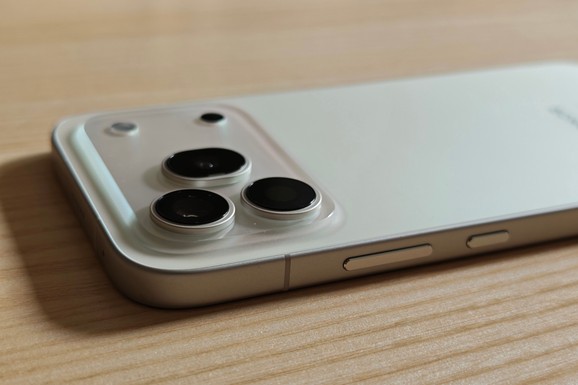 "BLIC TEST" Honor 600 Pro:  "Zver" od baterije, AI magija i vrlo zanimljiva kamera