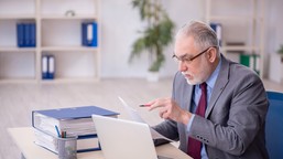 praca po przejściu na emeryturę. nawet 3600 zł miesięcznie z pracy. jak skutecznie zwiększyć swój budżet w 2026 roku?