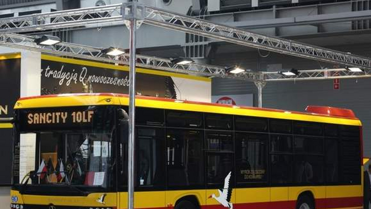 W pierwszym tygodniu czerwca Zarząd Transportu Miejskiego podpisze umowy na dostawę pierwszych 50 nowych autobusów dla Rzeszowa. Na ulice miasta wyjadą pod koniec roku - podaje portal nowiny24.