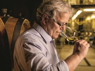 Zbigniew Turnau produkuje wina, które mogą kosztować ponad 200 złotych za butelkę