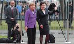 Kopacz pogubiła sie na lotnisku! Ratowała ją Merkel