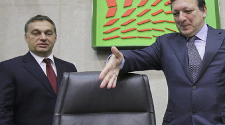 Barroso nem fog engedni Orbánnak