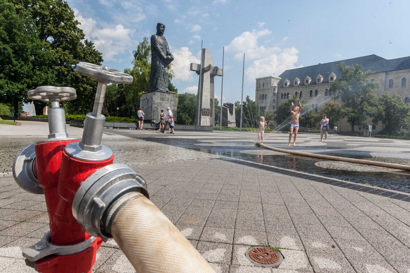 Poznaniacy szukają ochłody w upalne dni