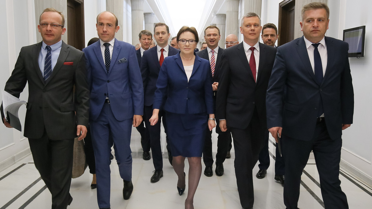 - Najlepszym audytem dla ostatnich 8 lat rządów PO-PSL jest przede wszystkim wzrost gospodarczy, malejące bezrobocie i rosnące oceny naszego kraju w rankingach międzynarodowych - powiedziała dzisiaj w Sejmie b. premier Ewa Kopacz.